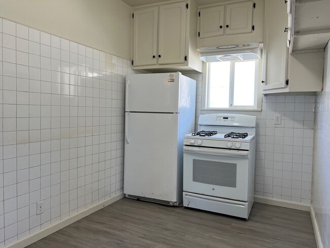 Building Photo - Charming 3 Bedroom Home Available Now!