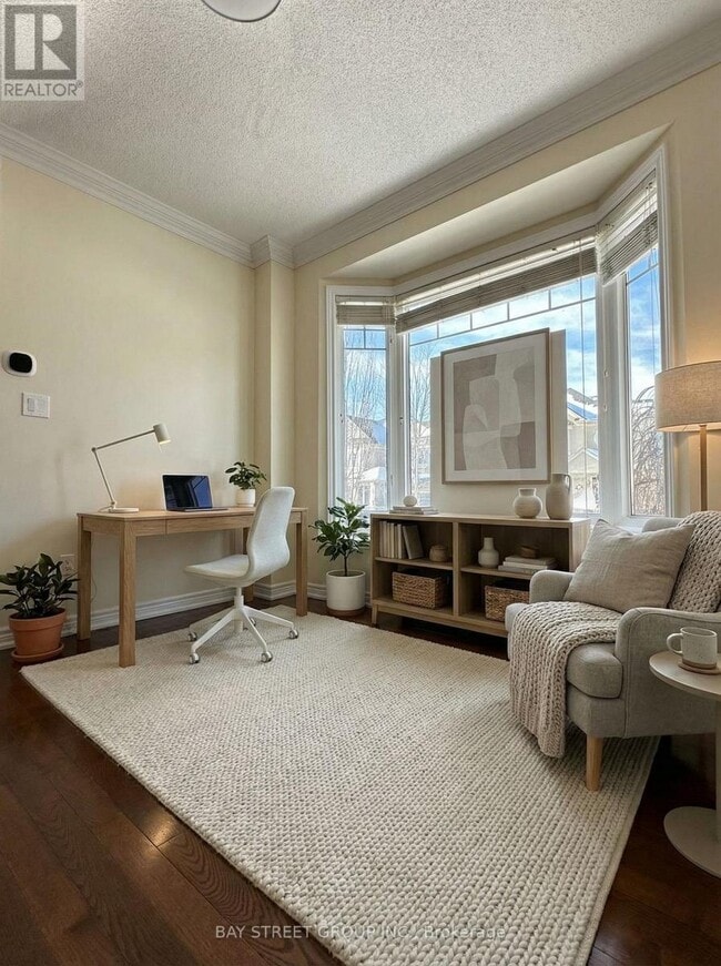 Photo du bâtiment - 1 Thistle Ave