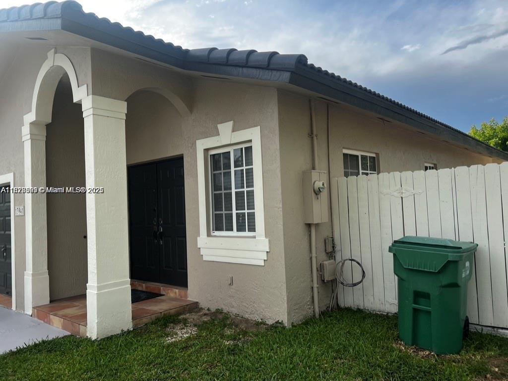 Foto principal - 13941 SW 13th St