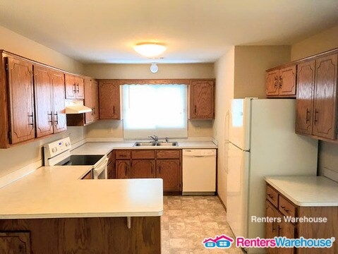Building Photo - 4102 White Bear Pky
