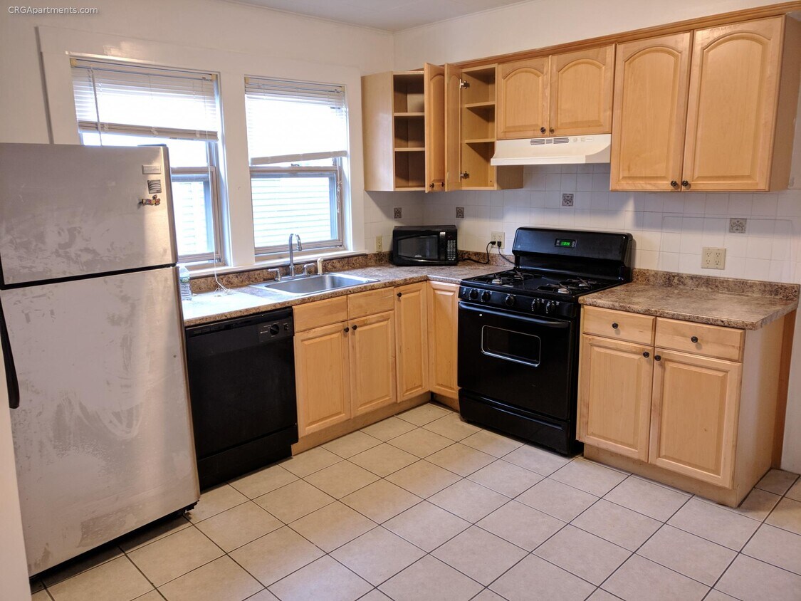 35 Rose St Unit 2, Somerville, MA 02143 35 Rose St Somerville, MA