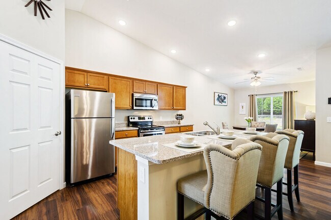 Planos de planta abiertos perfectos para cenar y entretenerse - Redwood Greer Ashburton Drive