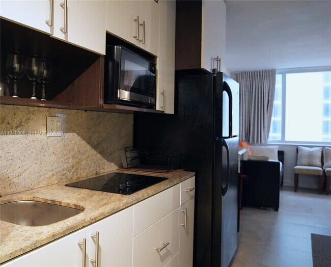 Foto del edificio - 19201 Collins Ave