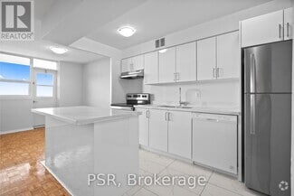 Building Photo - 111-2111 Raglan Ave