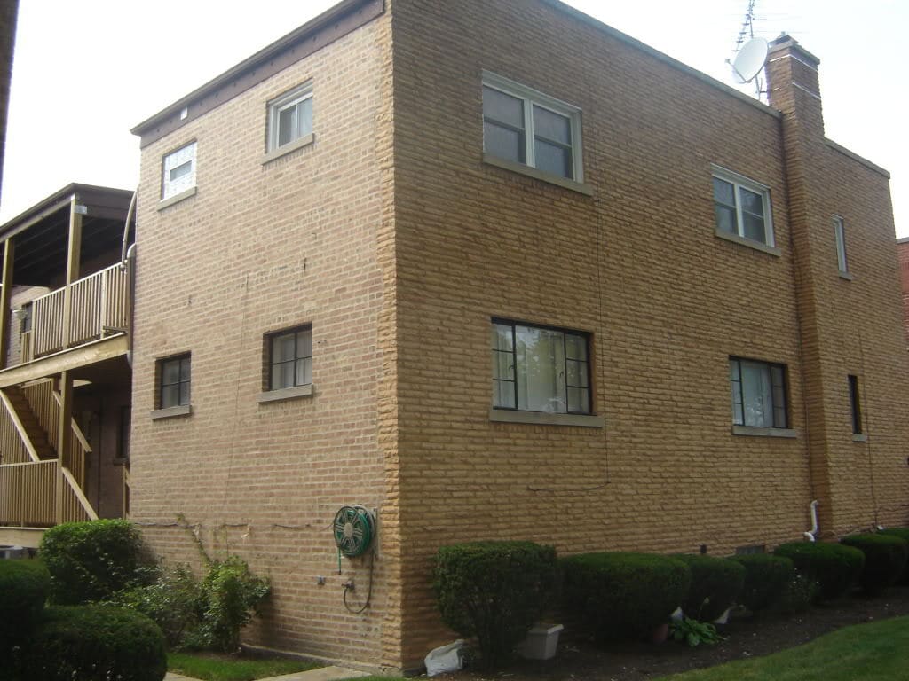 8324 Christiana Ave Unit 2E, Skokie, IL 60076 Condo for Rent in