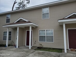 Building Photo - 1803 Hickory Ave