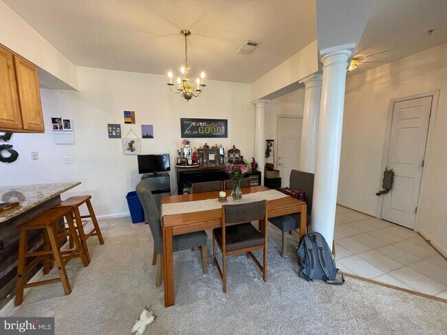 Foto del edificio - 2931 Deer Hollow Way