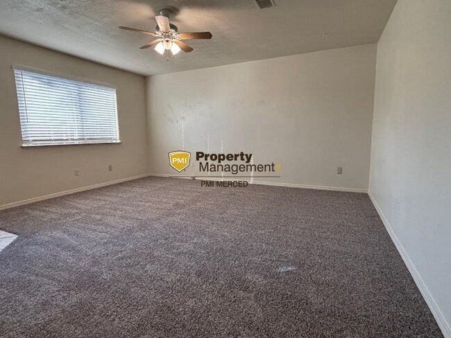 Foto del edificio - 2 Bedroom House Available Now for $1900!