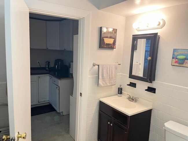 Foto del edificio - 84 Garfield Ave