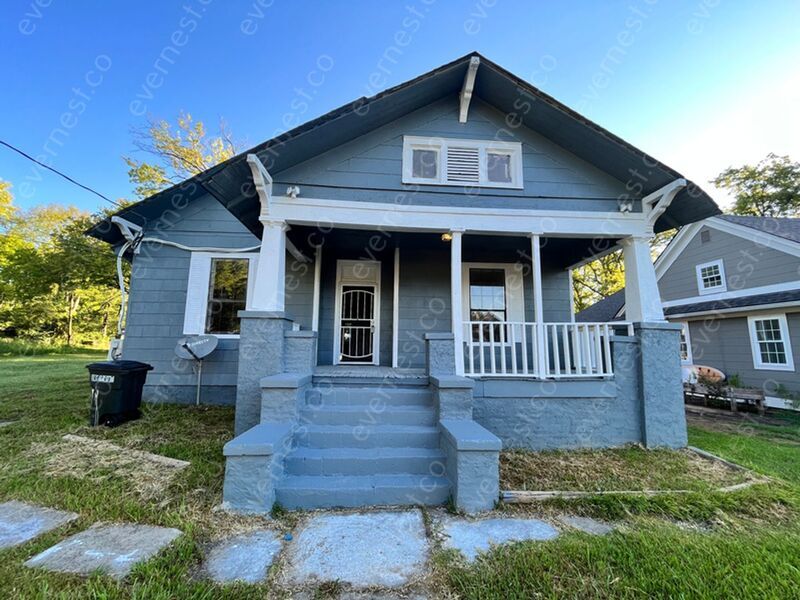 Primary Photo - 2111 Chamberlain Ave.