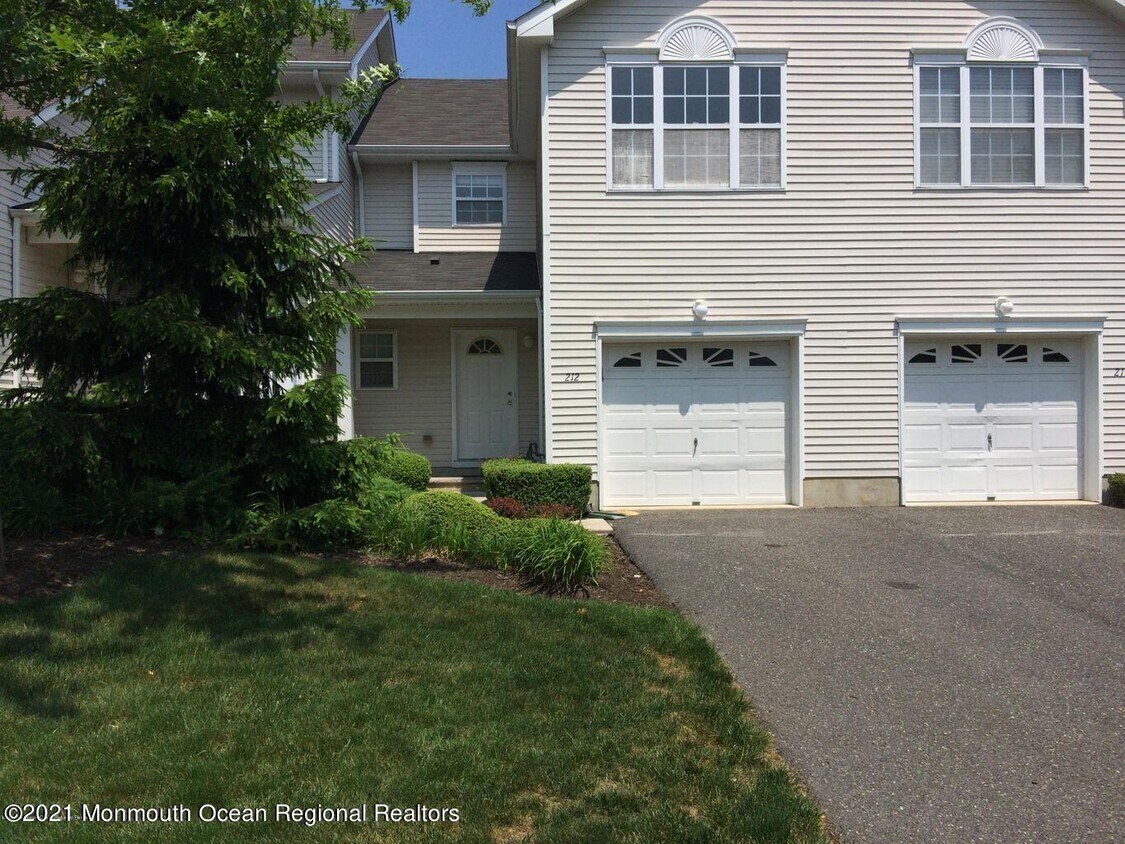 Primary Photo - 212 Frankfort Ave