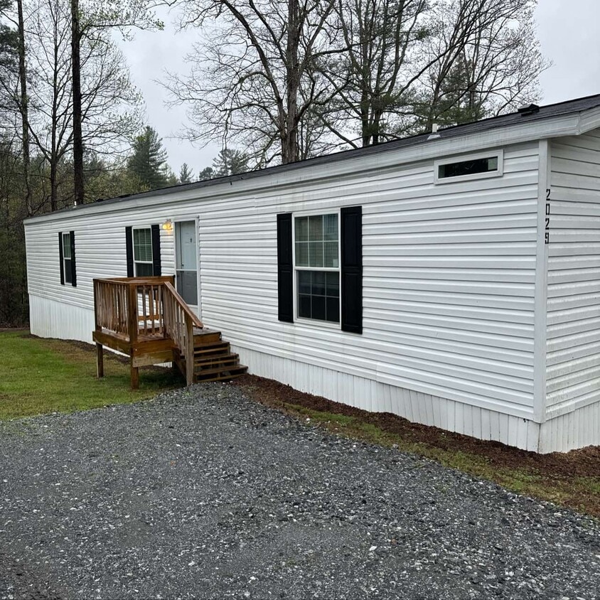 20292029 Buck Ln, NC 28655 House Rental in NC