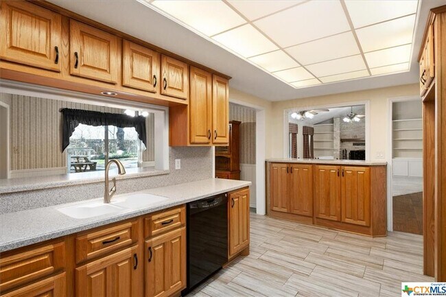 Foto del edificio - 1507 Ranch Rd 12