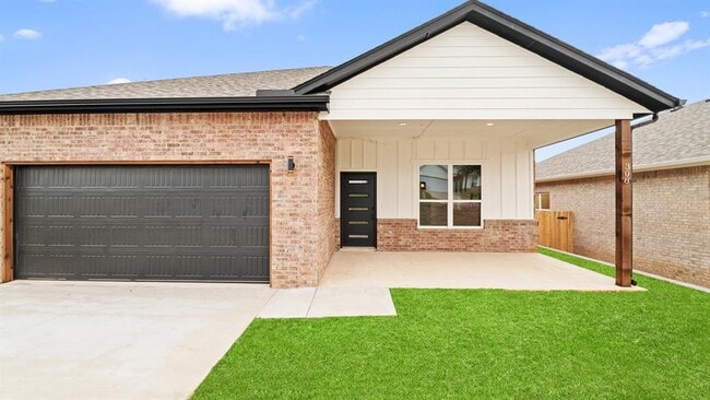 Foto del edificio - 308 W 3rd St