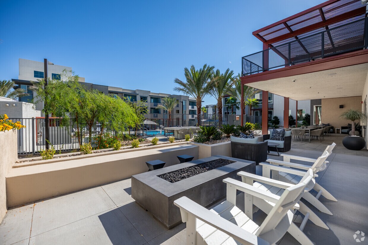 Propuesta de Diseño de Patio: Área de Barbacoa y Jacuzzi | Arquitecta  Angélica Ochoa, image size:1240x827