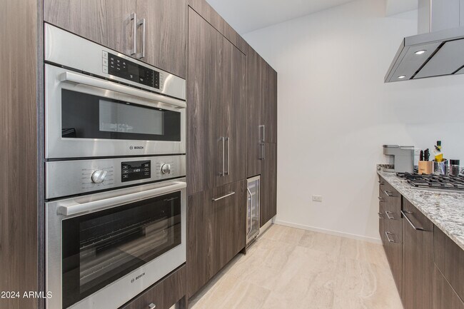 Foto del edificio - 7180 E Kierland Blvd