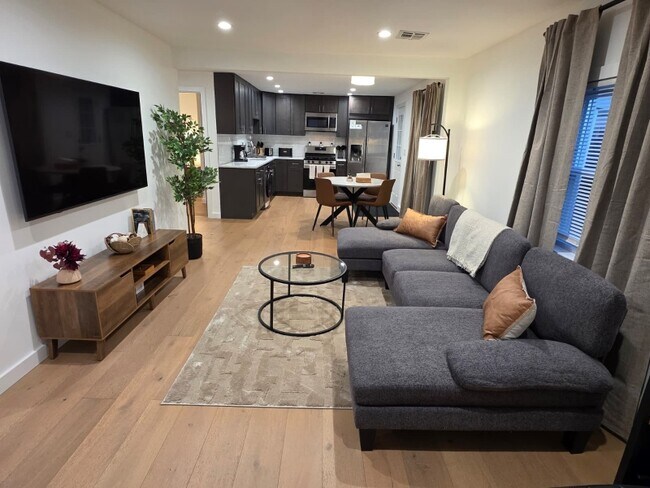 Foto del edificio - 3038 S Wood Ave