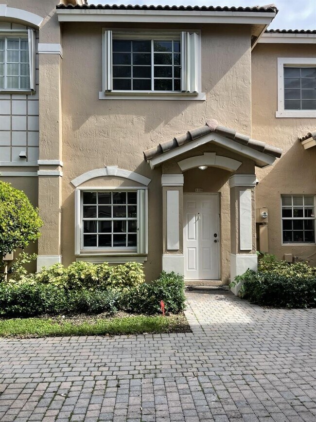 Building Photo - 5725 NW 114th Path