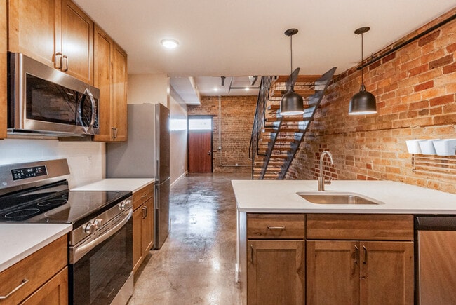 Photo - 225 Old South High St Apartment