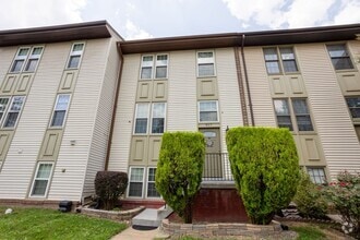 Building Photo - 917 Branch Dr