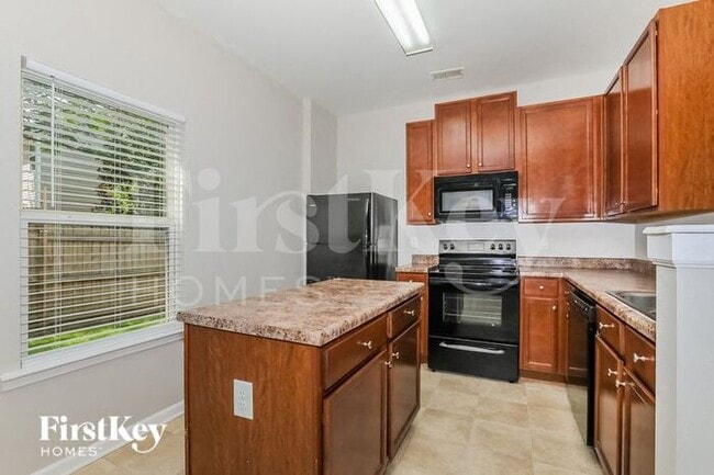 Building Photo - 323 Lobdale Falls Dr
