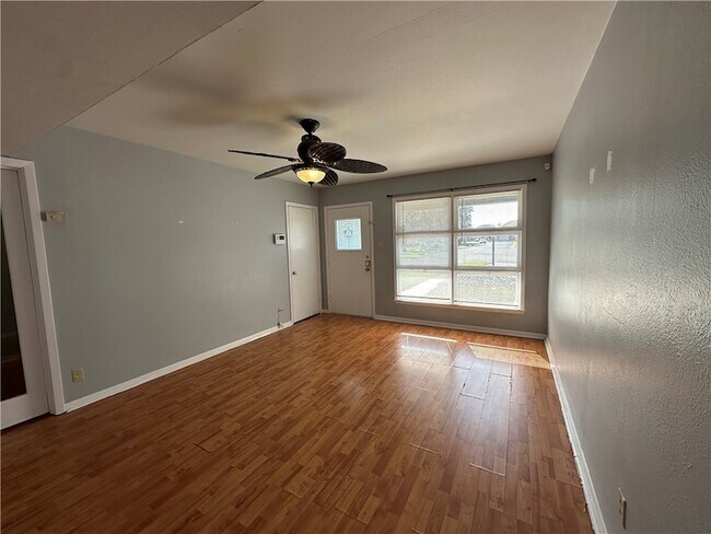 Foto del edificio - 117 Holly Dr