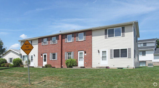 Parkwood Manor Townhomes Apartments - Hilton, NY | Apartments.com