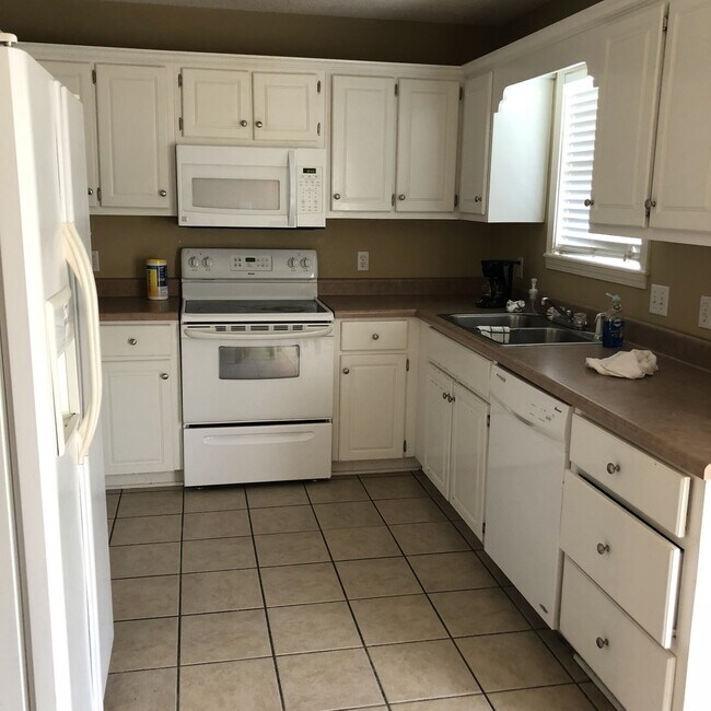 Foto del edificio - 112 Eagle Pt Lp