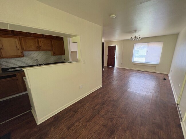 Foto del edificio - Charming 3-bedroom, 1.5-bath home in Dayton