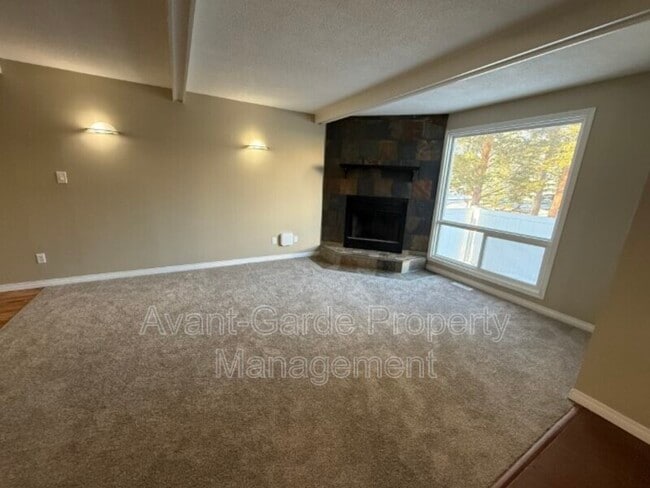 Building Photo - 14583-14121 121 St NW