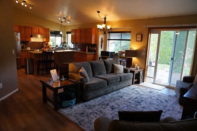 Foto del edificio - 5863 N Magellan Ct