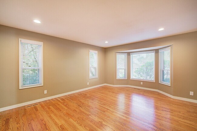 Foto del edificio - 3bd/2.25ba Sammamish Home