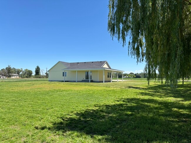 Building Photo - 5265 S 4300 W