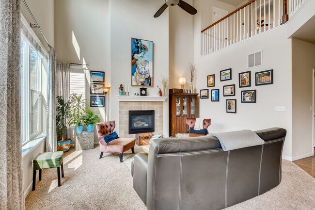 Building Photo - Desirable 3 BDR with Outdoor Living