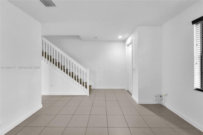 Building Photo - 11563 SW 248th Ln