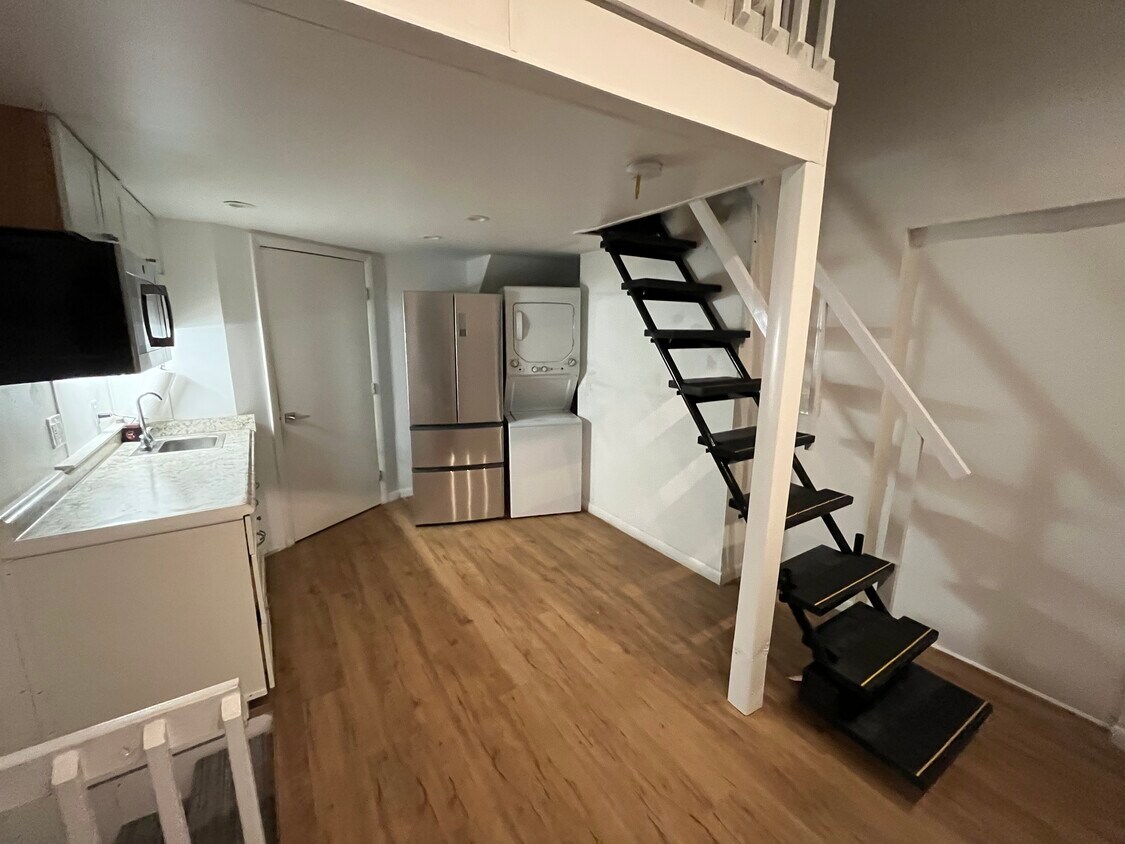 Foto principal - 1001 SE 2nd Ct