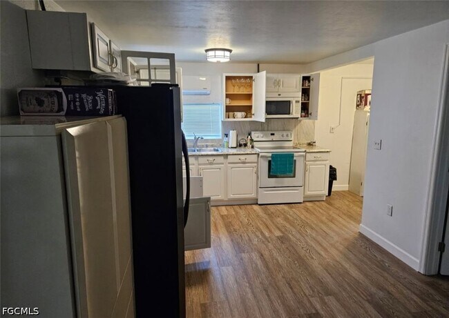 Foto del edificio - 1288 Waite Dr