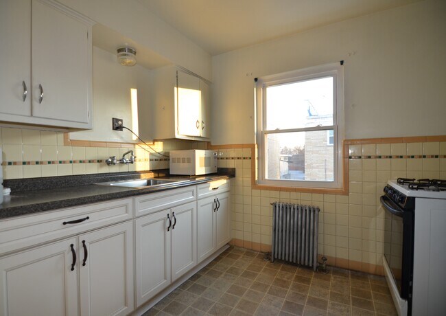 Foto del edificio - 7456 Edgemont Rd