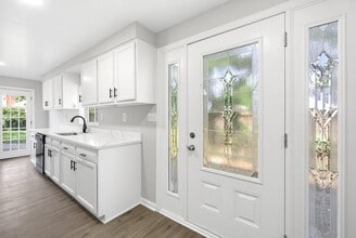 Building Photo - 8129 Woodholme Cir