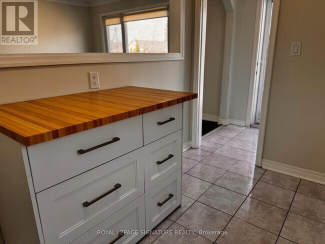 Building Photo - 103 Ranstone Gardens