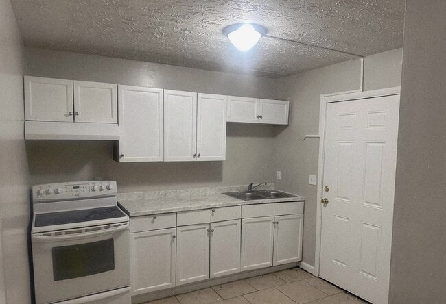 Foto del edificio - 2862 W 1st St