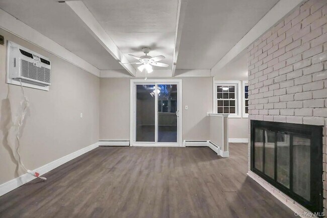 Foto del edificio - 44 University Heights Dr