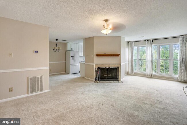 Foto del edificio - 12103 Greenway Ct