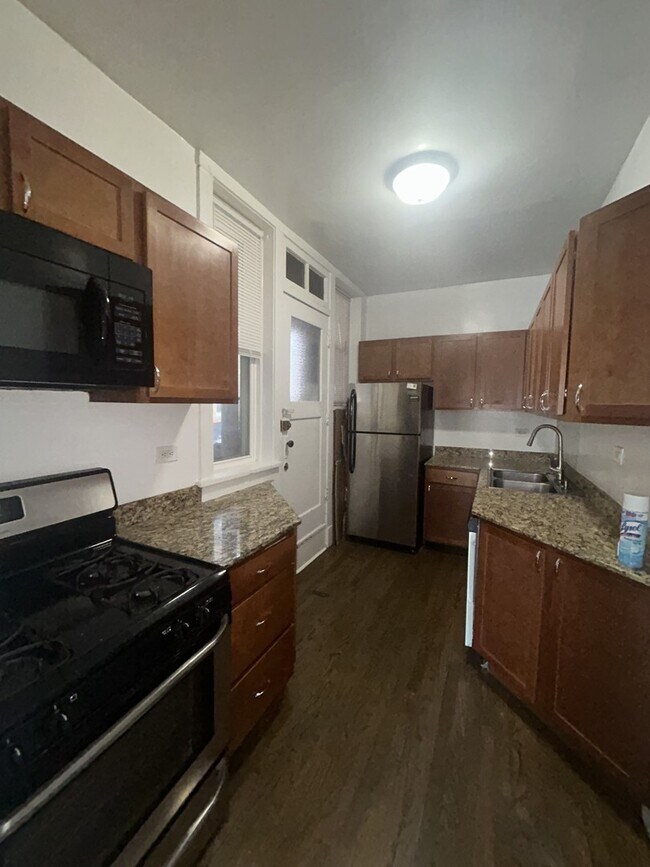 Foto del edificio - 4604 N Lincoln Ave