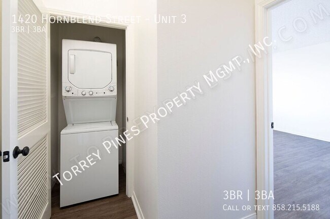 Foto del edificio - 1420 Hornblend St