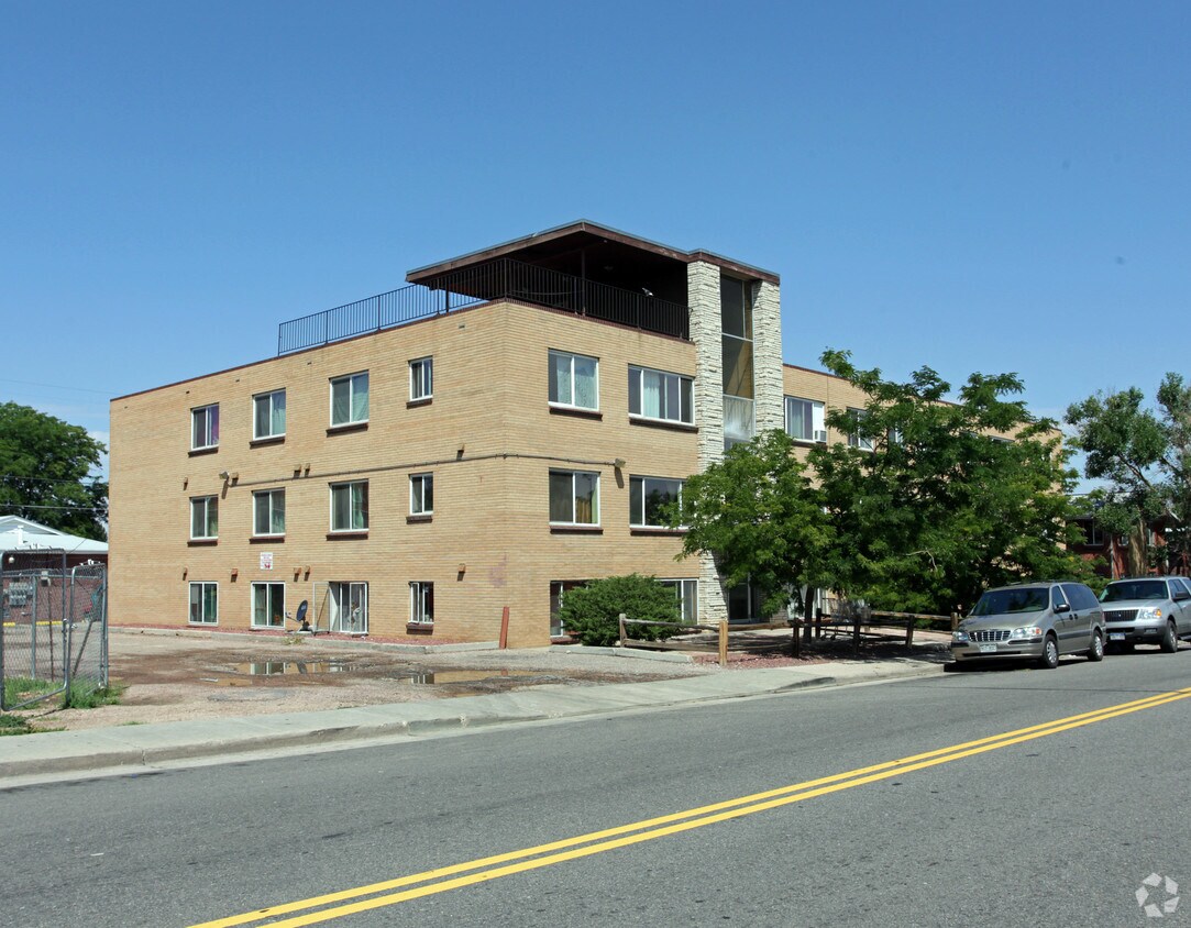 Foto principal - 1565 Moline St