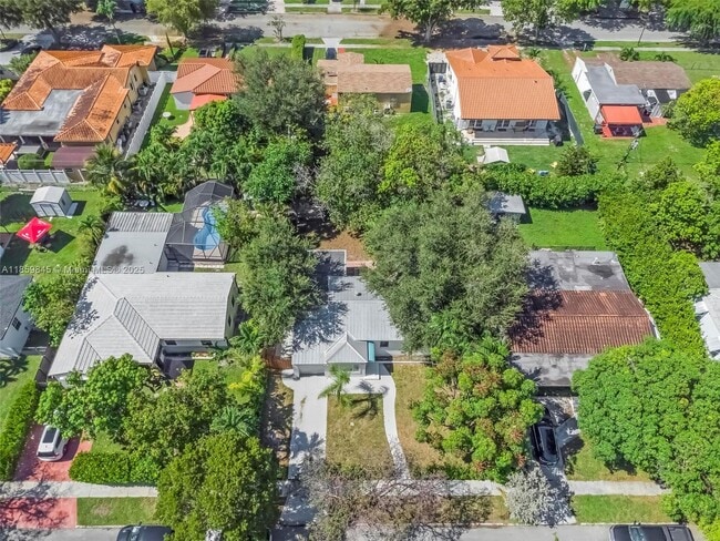 Building Photo - 6437 SW 14th St