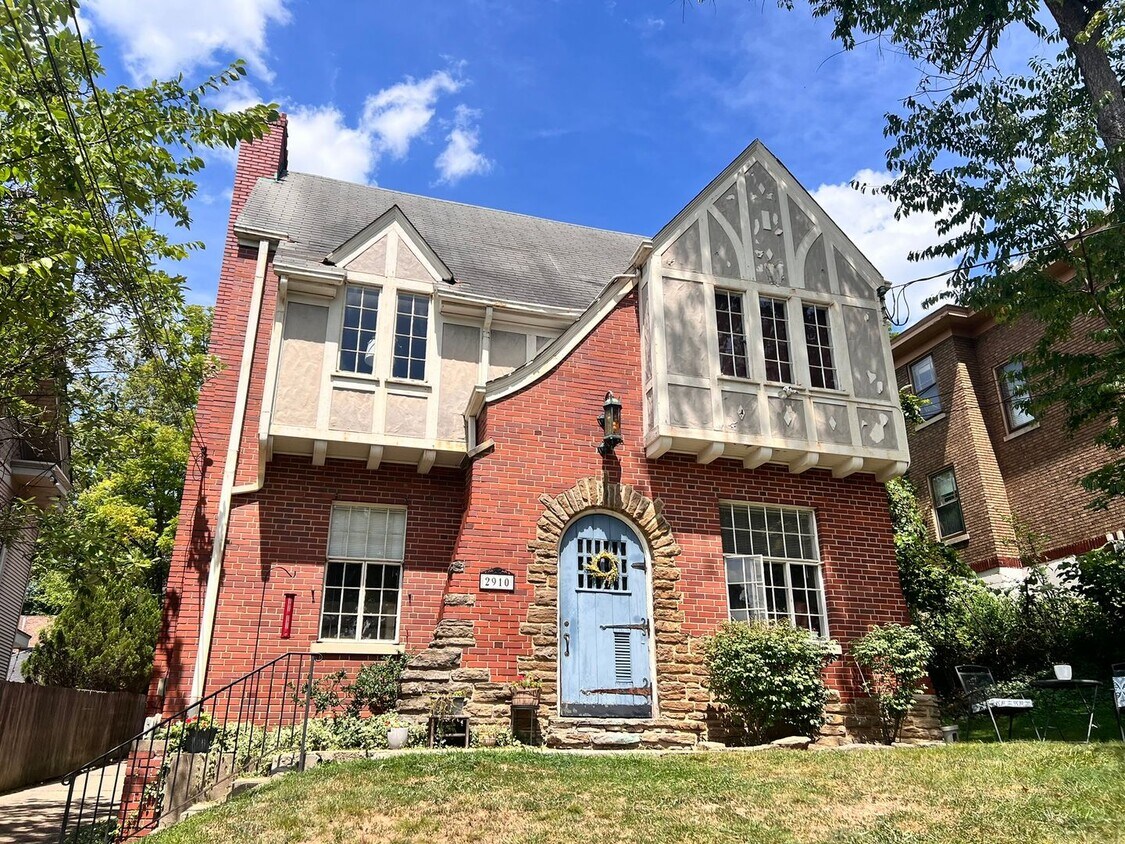 Primary Photo - 2910 Erie Ave