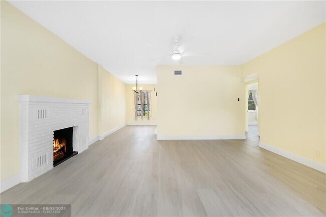 Foto del edificio - 124 SW 21st Way