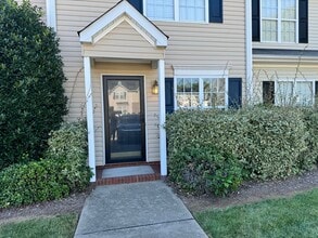 Building Photo - 3980 Village Park Ct